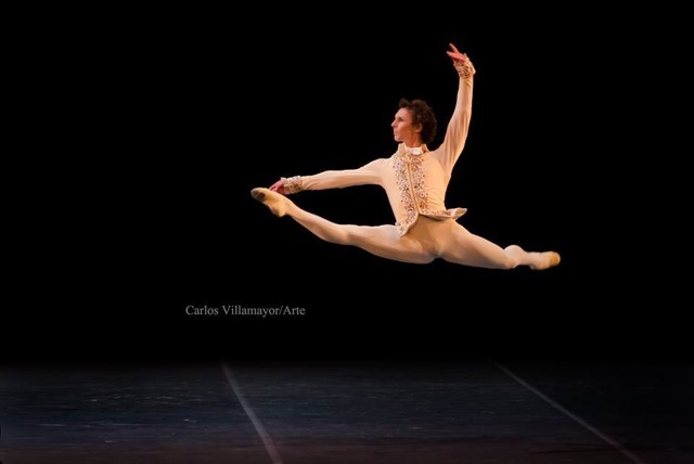 balletmen_01.jpg